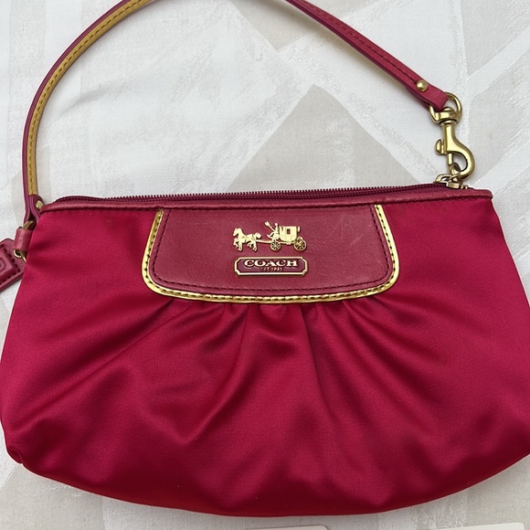 COACH SATIN WRISTLET - Picture 12 of 15